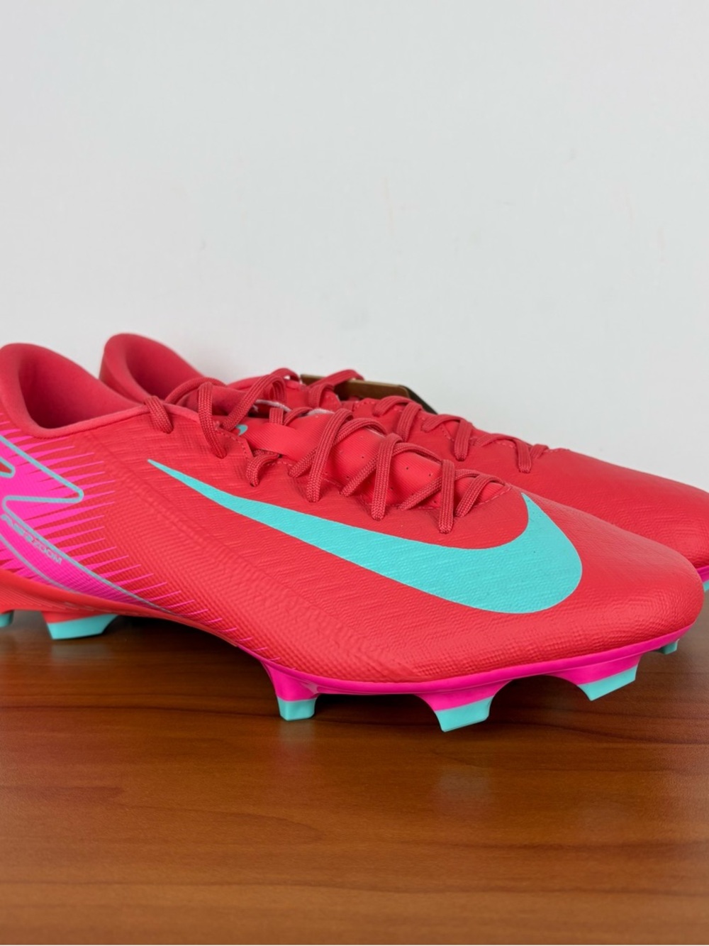 Nike Zoom Vapor 16 Academy FG/MG Soccer Cleats